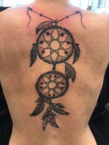 drømme fanger skygge tatovering dream catcher tattoo black and grey
