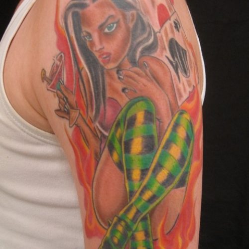 Pin-up player style colour tattoo farve tatovering
